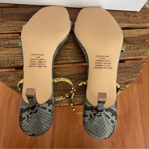 Steve Madden Loft Sandals - Size 7.5 - Multi Snake - Picture 4 of 5